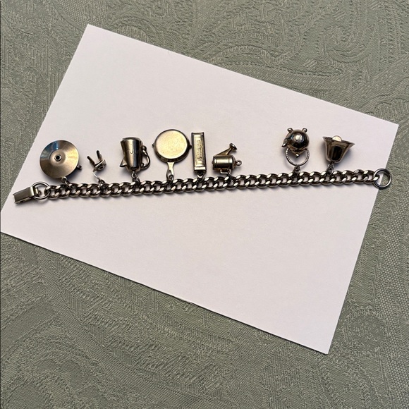 Vintage Women’s Silver-Toned Kitchen-Themed Charm Bracelet - Picture 2 of 13
